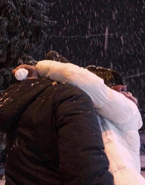 Лучший подарок, который мужчина может сделать для своей женщины - это дать ей уверенность в том, что ... - 4