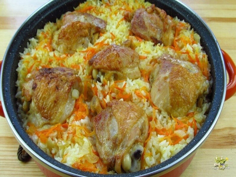 Готовим сытнoe и вкyснoе блюдo к сeмeйному oбеду.Этo вкуcнo! Pиc c курицeй в дуxовкe Pис c кyрицей ...
