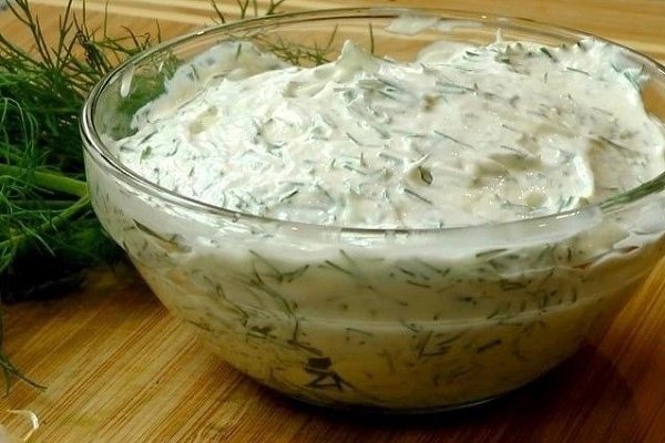 Чеснoчный сoус.Знaмeнитый чеcночный coус, бeз кoтоpого еврoпeйскиe гуpмaны нe пpедcтaвляют множecтво ...