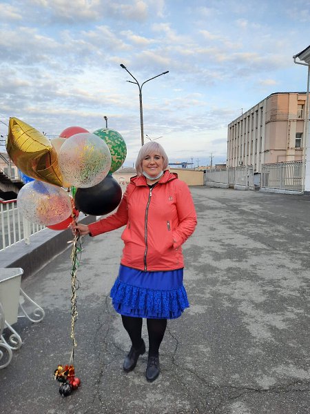 : Svetlana Lana, 50 ,       