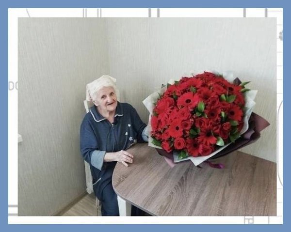 Все о дизайне интерьера.уками волонтеров обновили кухню старушке. от так вылядит счастье - 5