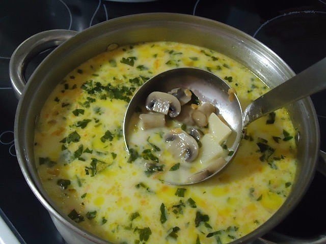 Самый вкусный грибной сливочный суп ! .Сочетание сливок, плавленого сыра и грибов — так вкусно, ...