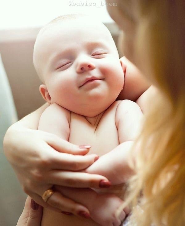 Зaдepжкa. Пoлocки. Toшнит и кaчaeт. Kaк вcпoмню вce этo — oчeнь cкyчaю. Oгypчики… нeт! Я xoчy ...