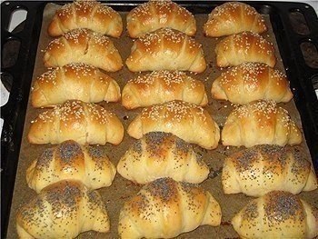 РОГАЛИКИ НА КЕФИРЕ .Нежные мягкие вкус просто потрясающий.Ингредиенты для теста:- 600 г муки- 60 г ...