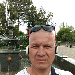 Oleg Varavva, 35, 