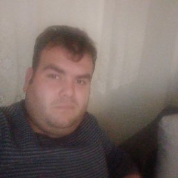 Bari, 35, 