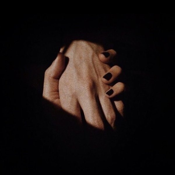 — У всех есть человек, к которому постоянно тянет. Сколько бы он плохого ни сделал.