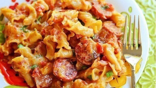 Как приготовить макароны. 5 вкусных рецептов. 1. Макароны по-флотски Ингредиенты: - мясной фарш ...