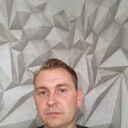 Alexey, 41, 