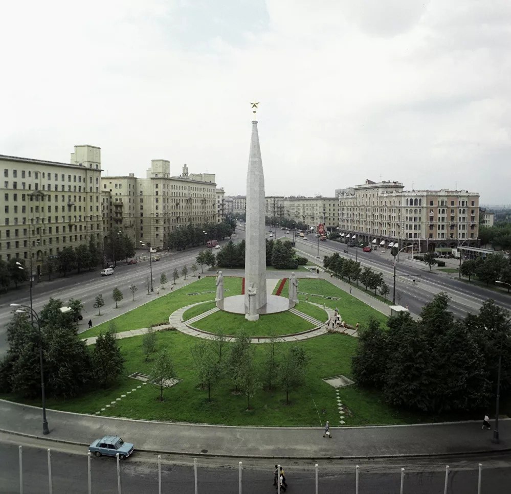 Обелиск москва город герой на кутузовском фото
