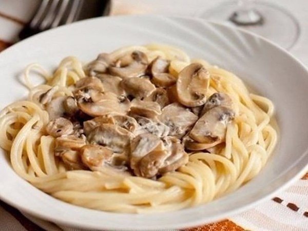 Как приготовить макароны. 5 вкусных рецептов. 1. Макароны по-флотски Ингредиенты: - мясной фарш ... - 3