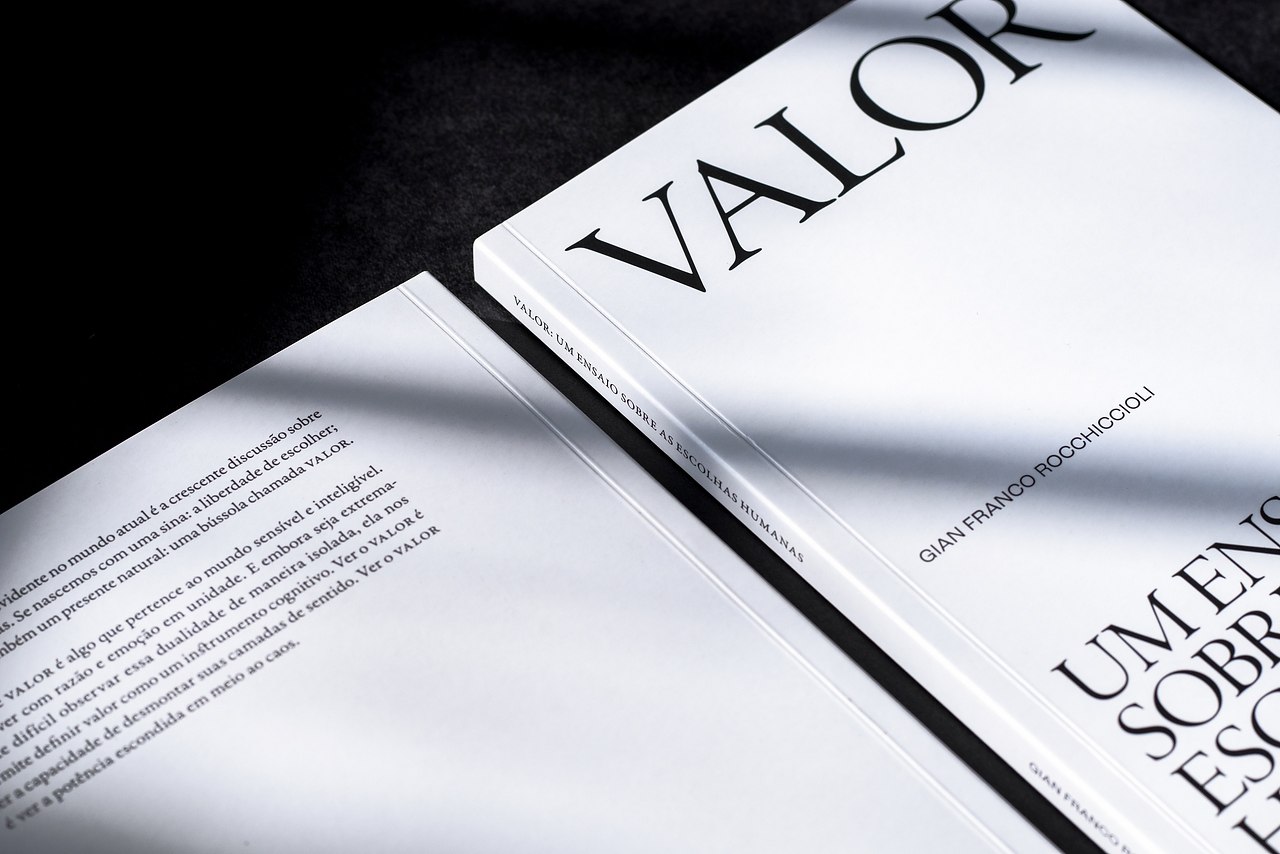 ���������� � �������� ������������� ������ ����� Valor.#awd_print #awd_cover via ...