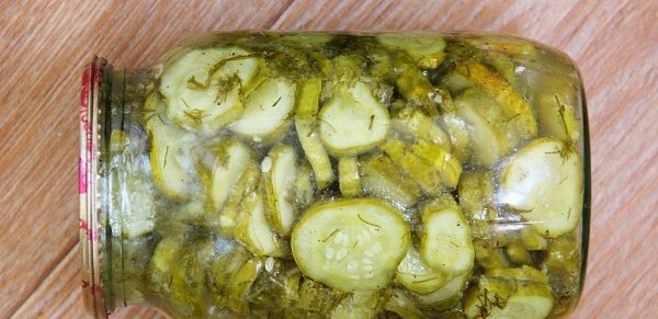 ХРУСТЯЩИЕ МАРИНОВАННЫЕ ОГУРЧИКИ .Такого рецепта, нет даже у твоей мамы!ИНГРЕДИЕНТЫ: 4 кг огурцов; 1 ...