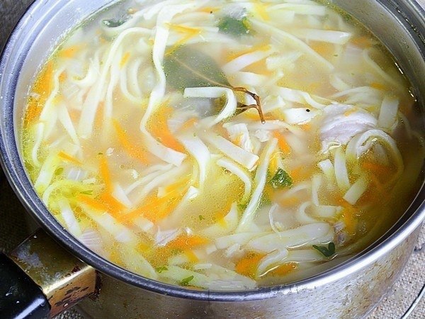Лапша домашняя с курицей. Любители макаронных изделий согласятся, что домашняя лапша не сравнится с ... - 10
