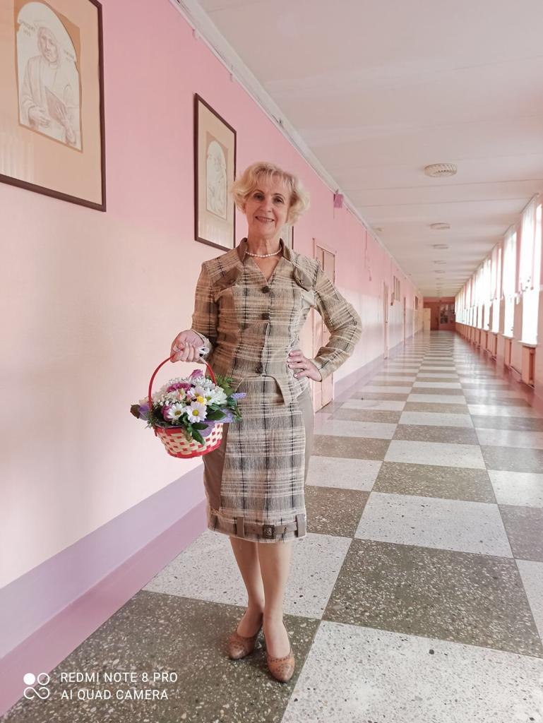Alina - 19  2022  23:29