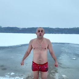 Ruslan, 46, 