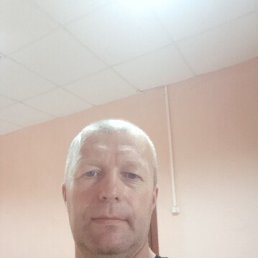 Иван, 47, Калашниково