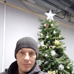 Viktor, 37, 