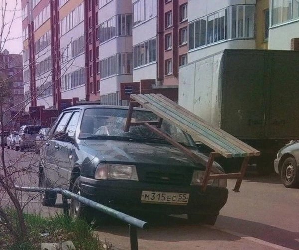 Когда бабушки на лавочке не только говорят, но и делают