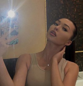 Anastasia, 22 , 