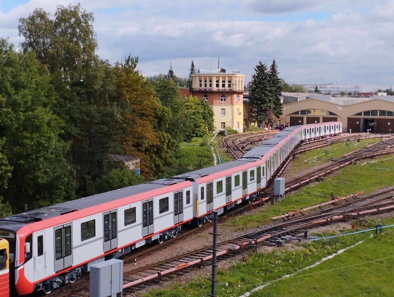 Поезда Метро Спб Фотографии