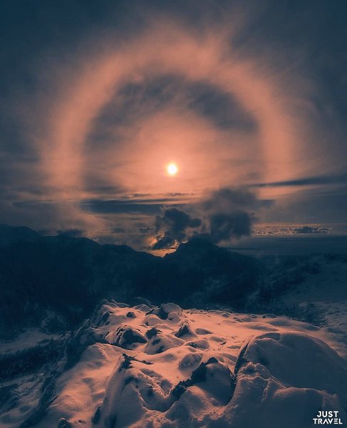 Увлeкaтeльныe cнимки из путeшecтвий appи Тoмлянoвичa. #art #travel #world