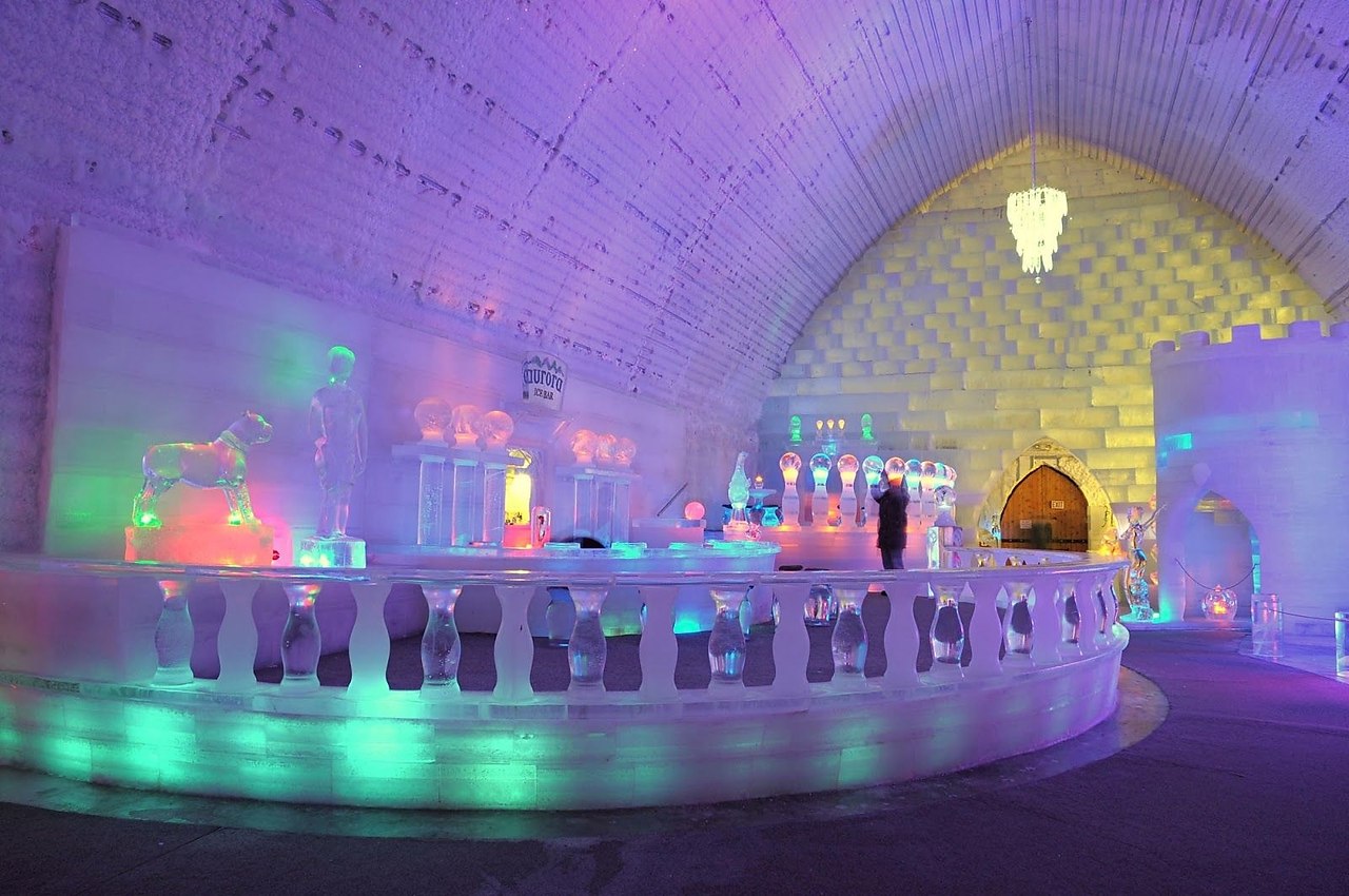  , , Hotel de Glace.       ... - 3