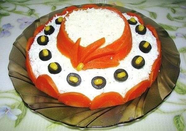 САЛАТ ;ДАМСКАЯ ШЛЯПКА.ИНГРЕДИЕНТЫ:- 1 пачка крабовых палочек- 4-5 яйца- 1 б кукурузы- 1 луковица- ...
