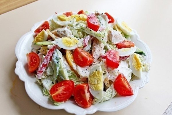 Салат с куриной грудкой
