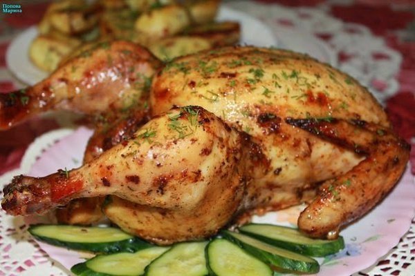 Курица с аджикой ~.Тушку промыть , обсушить бум. полотенцем.Приготовить маринад:смешать 1 ст. л ...