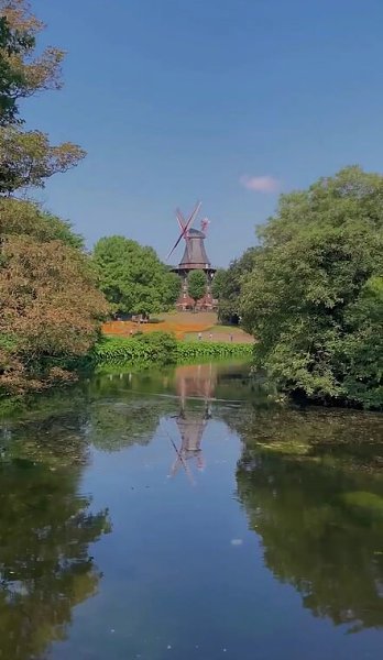Бремен — город на северо-западе Германии, старейший из прибрежных городов страны. Он зародился как ... - 4
