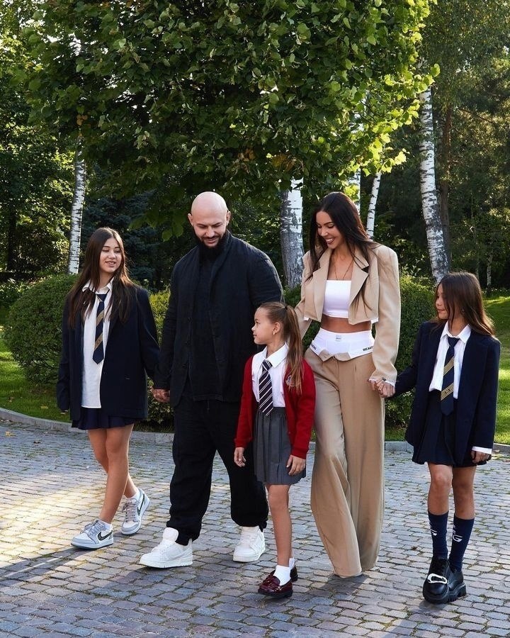         .      ... - 3