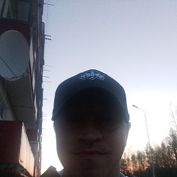 Александр, 33, Яровое, Алтайский край