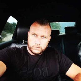 Jadranko, 32, 