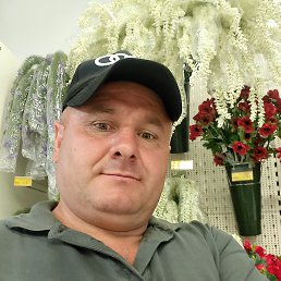 Michaiel, 47, 