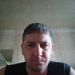 Александр, 36, Кормиловка