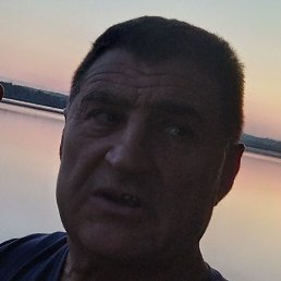 Adrian, �������, 51 ���