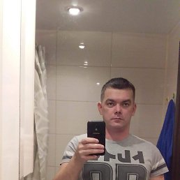 Valentin, 39 , 