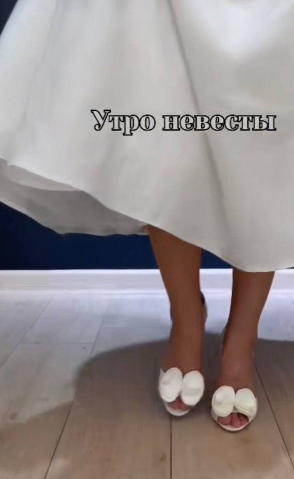          !) - 3