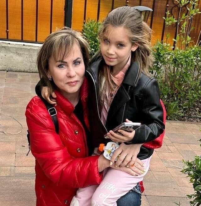 Мать шоумена Гарика Харламова после развода сына с женой, актрисой ...