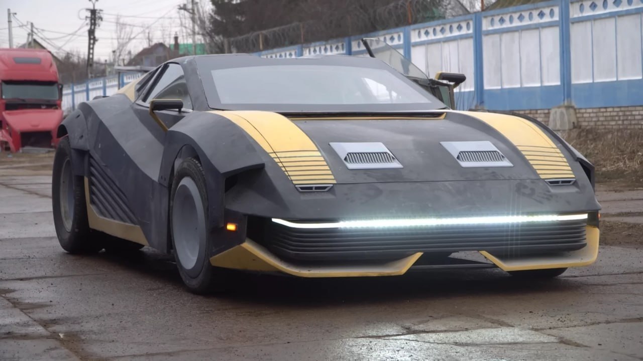      Cyberpunk 2077.    6 , ...