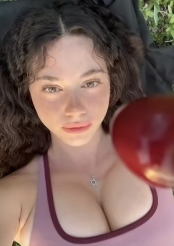 Тут дело не в макияже