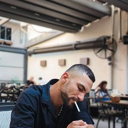 Tim, 38, 
