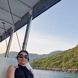 Lissi, 45, 