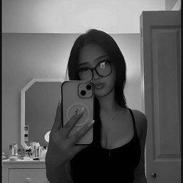 Maja, 19, 