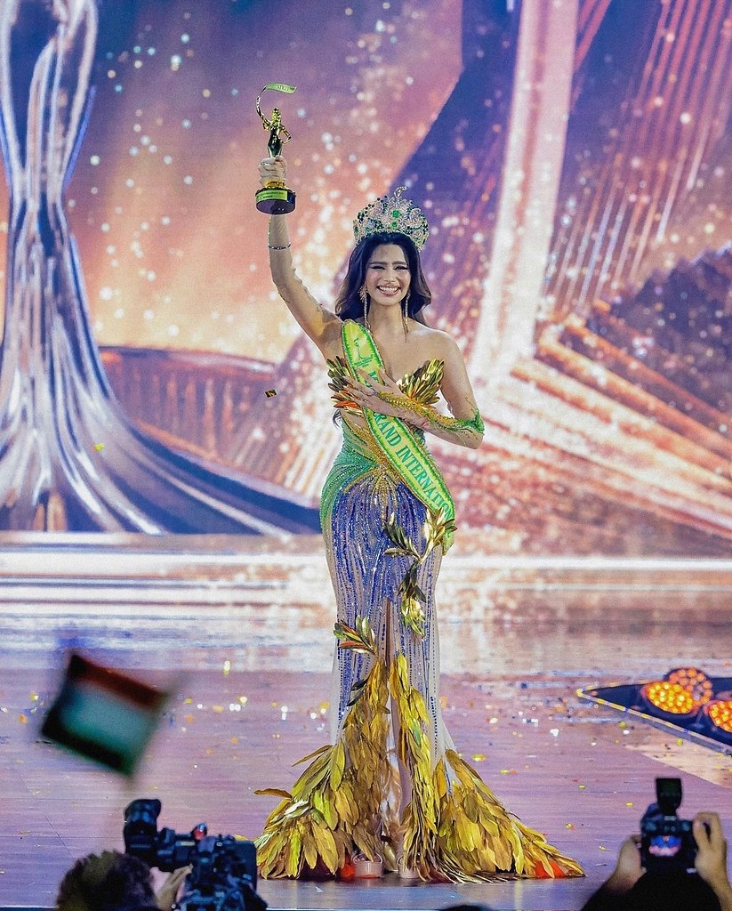 «Я БЫЛА НИКОМУ НЕ НУЖНА» — Победительница Miss Grand International отказалась от титула и обвинила ...