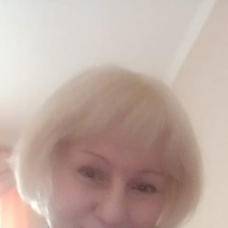 Larisa, 55, 