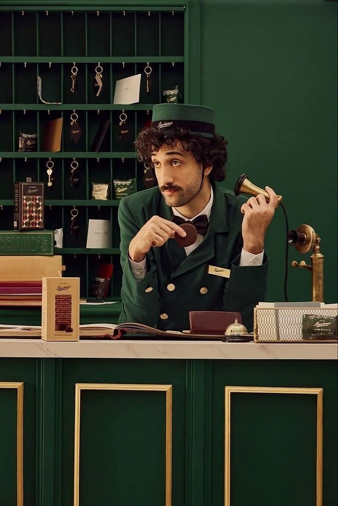 "  " -      ,  "  ...