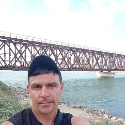 Ը, 40 , 