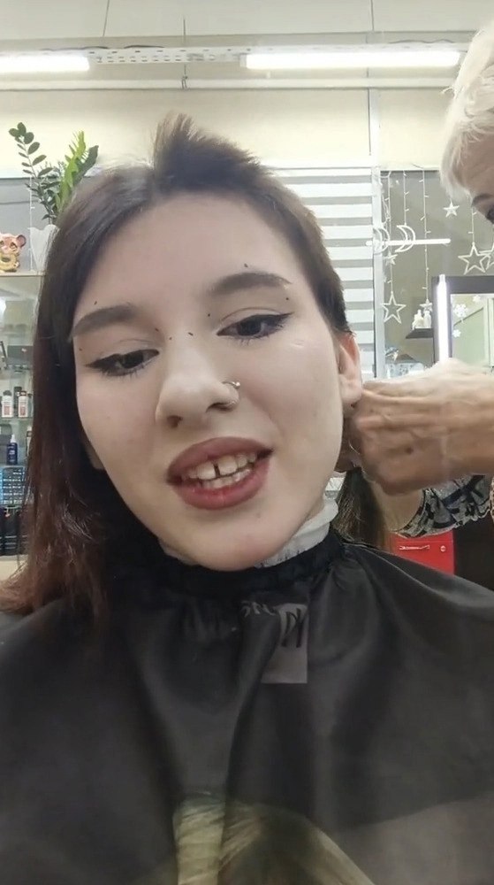     ..